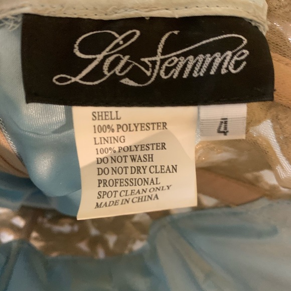 Dress - Picture 4 of 4